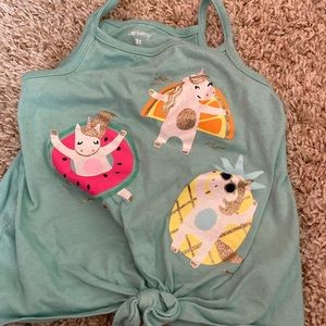 10 3T shirts and 1 3T sweatshirt